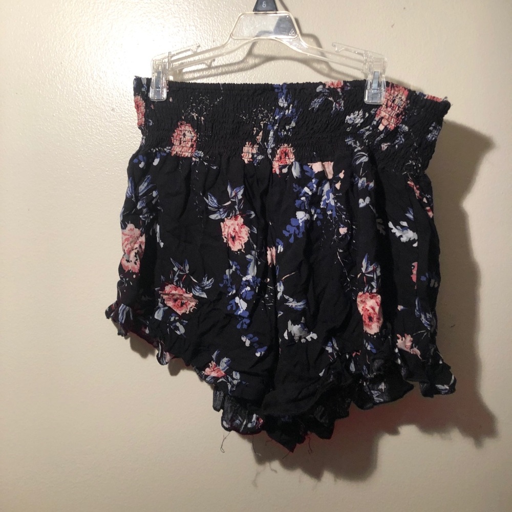 floral ruffle shorts